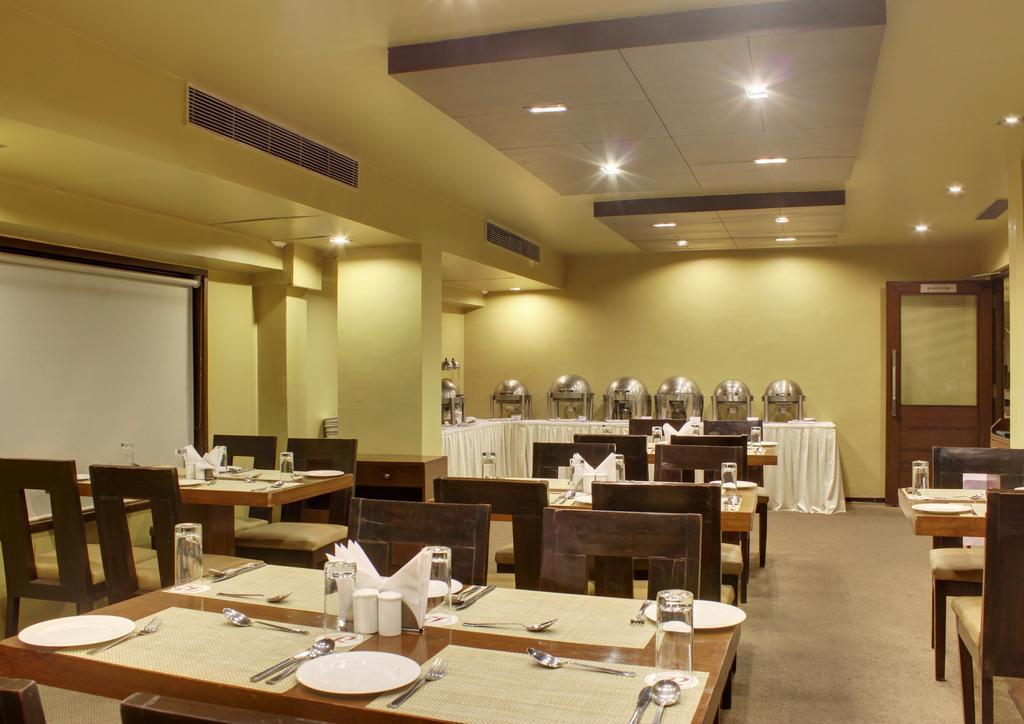 ​Justa Hyderabad Otel Dış mekan fotoğraf