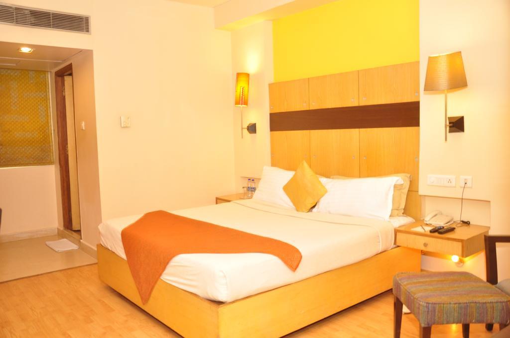 ​Justa Hyderabad Otel Dış mekan fotoğraf