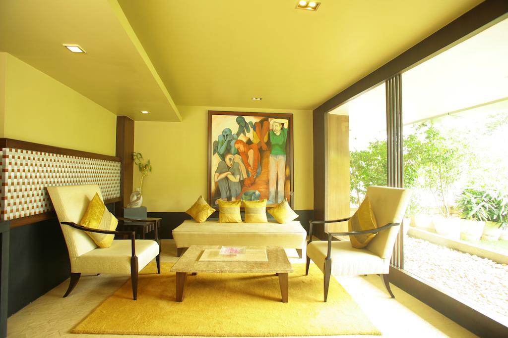 ​Justa Hyderabad Otel Dış mekan fotoğraf